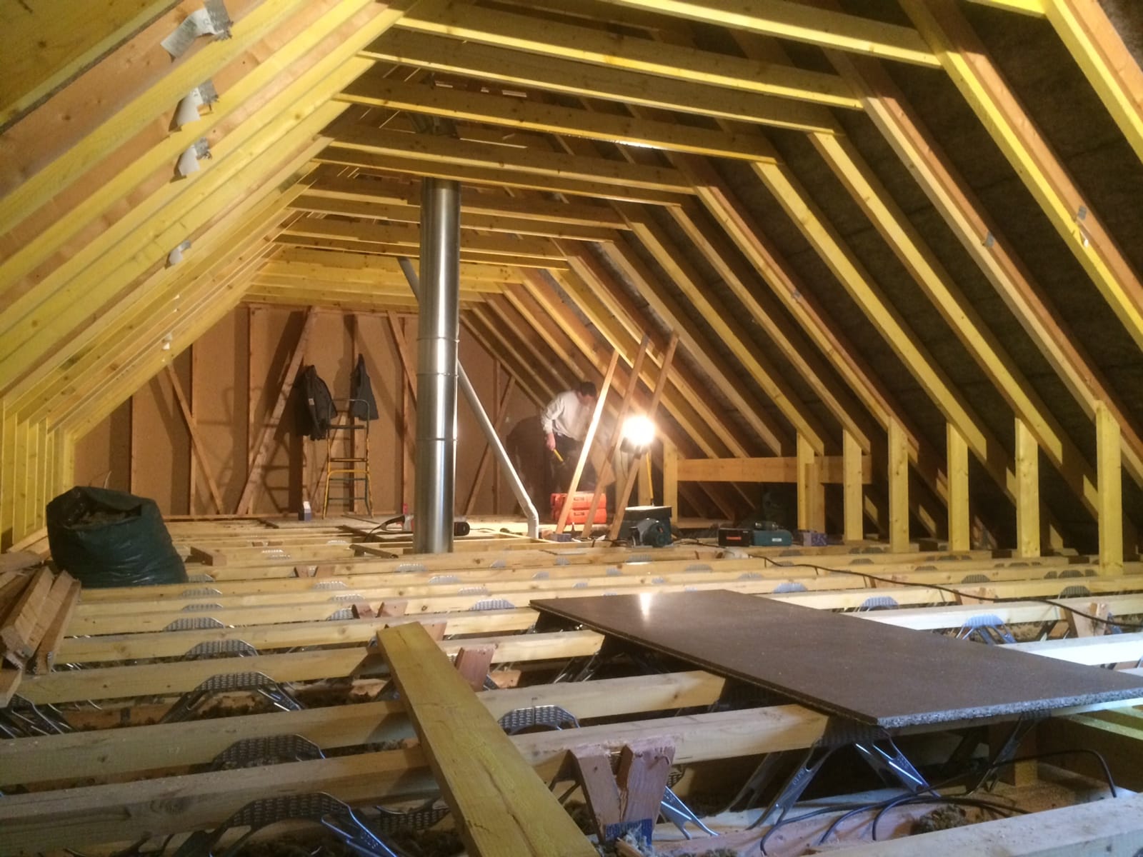 optimisez l'espace de votre maison avec l'aménagement des combles. découvrez des idées, conseils et solutions pour transformer vos combles en pièce de vie confortable et fonctionnelle.