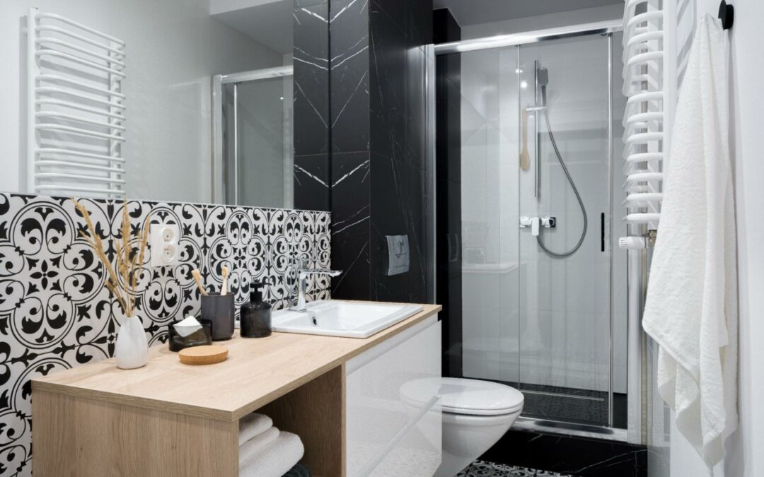 découvrez nos conseils et idées pour l’aménagement de votre salle de bain : optimisation de l’espace, choix des meubles, astuces déco et solutions pratiques pour une salle de bain fonctionnelle et esthétique.