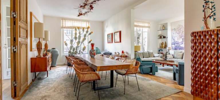 découvrez un appartement familial à paris, spacieux et lumineux, idéalement situé pour profiter pleinement de la vie parisienne en famille. confort, commodités et proximité des écoles et transports.