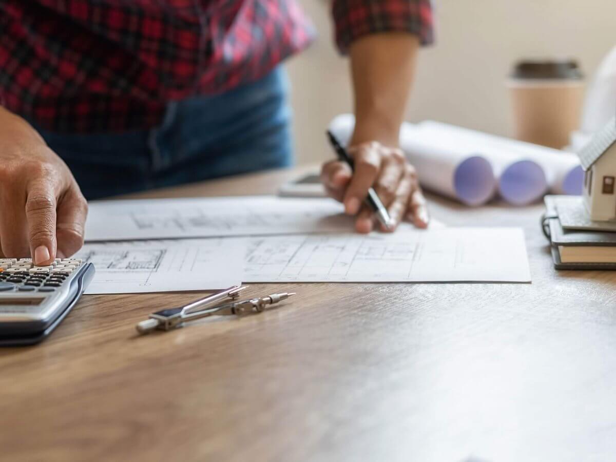 découvrez nos conseils pratiques pour établir un budget de rénovation de maison efficace. estimez les coûts, évitez les pièges et optimisez vos travaux afin de réussir votre projet sereinement.