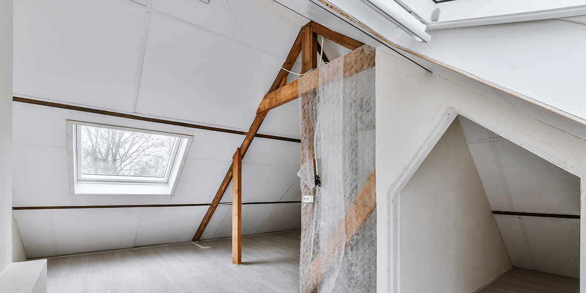 découvrez tout ce qu'il faut savoir sur le coût d'aménagement des combles : prix moyens, facteurs influençant le budget, conseils pour optimiser vos travaux et réussir votre projet de rénovation.