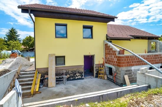 découvrez le coût d'une extension de maison de 20m² avec toit plat : prix au mètre carré, facteurs à prendre en compte, conseils pour maîtriser votre budget et exemples de devis pour votre projet.