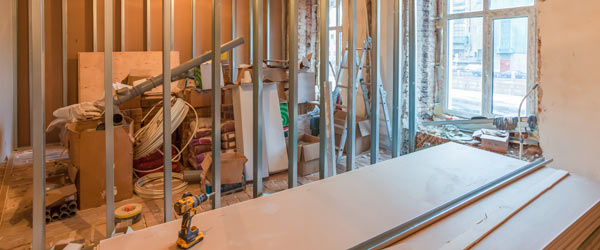 découvrez tout sur le coût du placo pour la rénovation : prix au m², facteurs influençant le tarif, conseils pour estimer votre budget et réussir vos travaux de rénovation intérieure.
