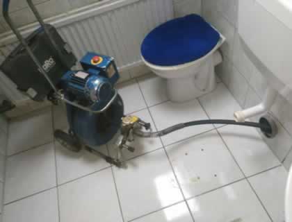 besoin d'un service de dégorgement wc à la rochette ? intervention rapide, efficace et professionnelle pour déboucher vos toilettes et assurer votre confort. devis gratuit !