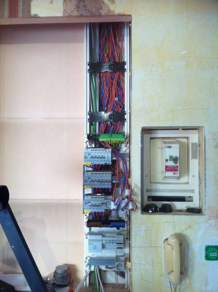 besoin d'un électricien à garches ? profitez d'une installation électrique sûre, conforme aux normes. intervention rapide, devis gratuit et prestations de qualité.
