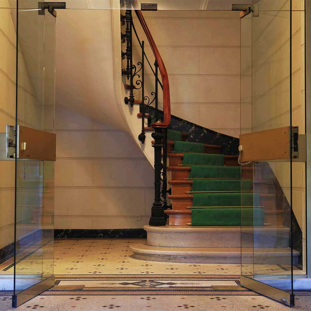 découvrez nos services de finitions et rénovation pour appartements et immeubles 19e à paris : ravalement, peinture, sols, menuiserie. devis gratuit et travaux de qualité réalisés par des experts.