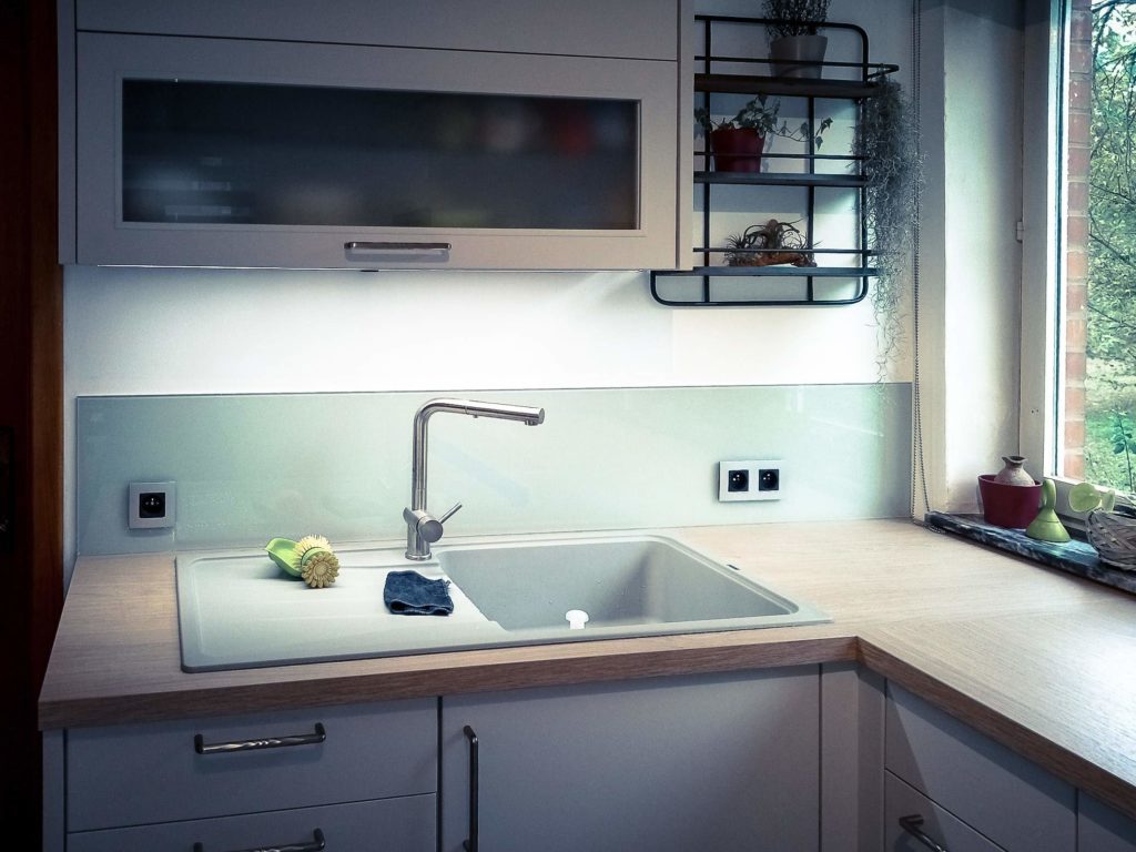 découvrez quelle hauteur idéale choisir pour votre crédence de cuisine afin d’allier esthétique, protection et praticité dans votre aménagement intérieur.