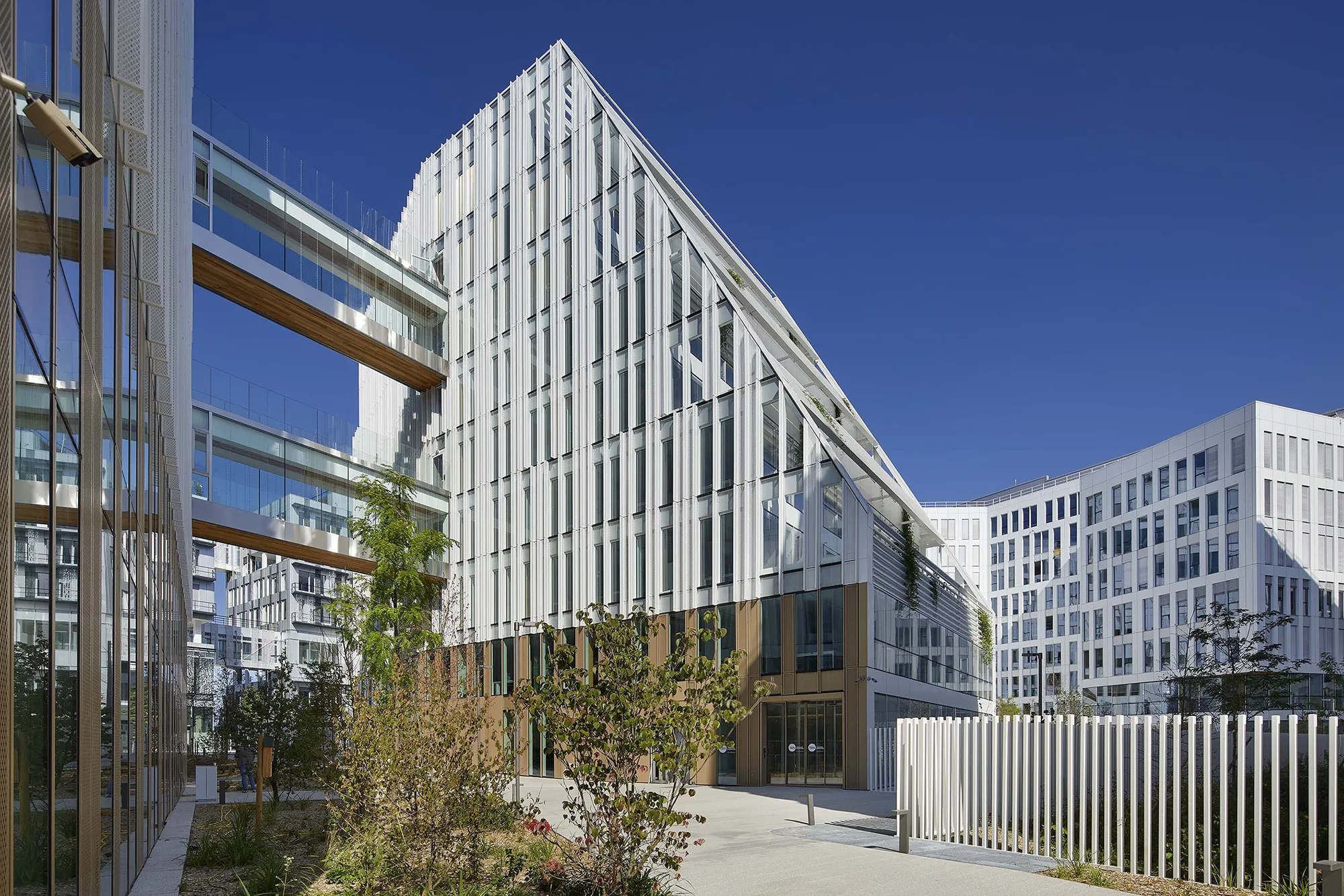 découvrez comment transformer votre habitation à nanterre grâce aux solutions pour maison intelligente : domotique, sécurité, économies d'énergie et confort au quotidien. profitez d'une technologie avancée adaptée à votre foyer.
