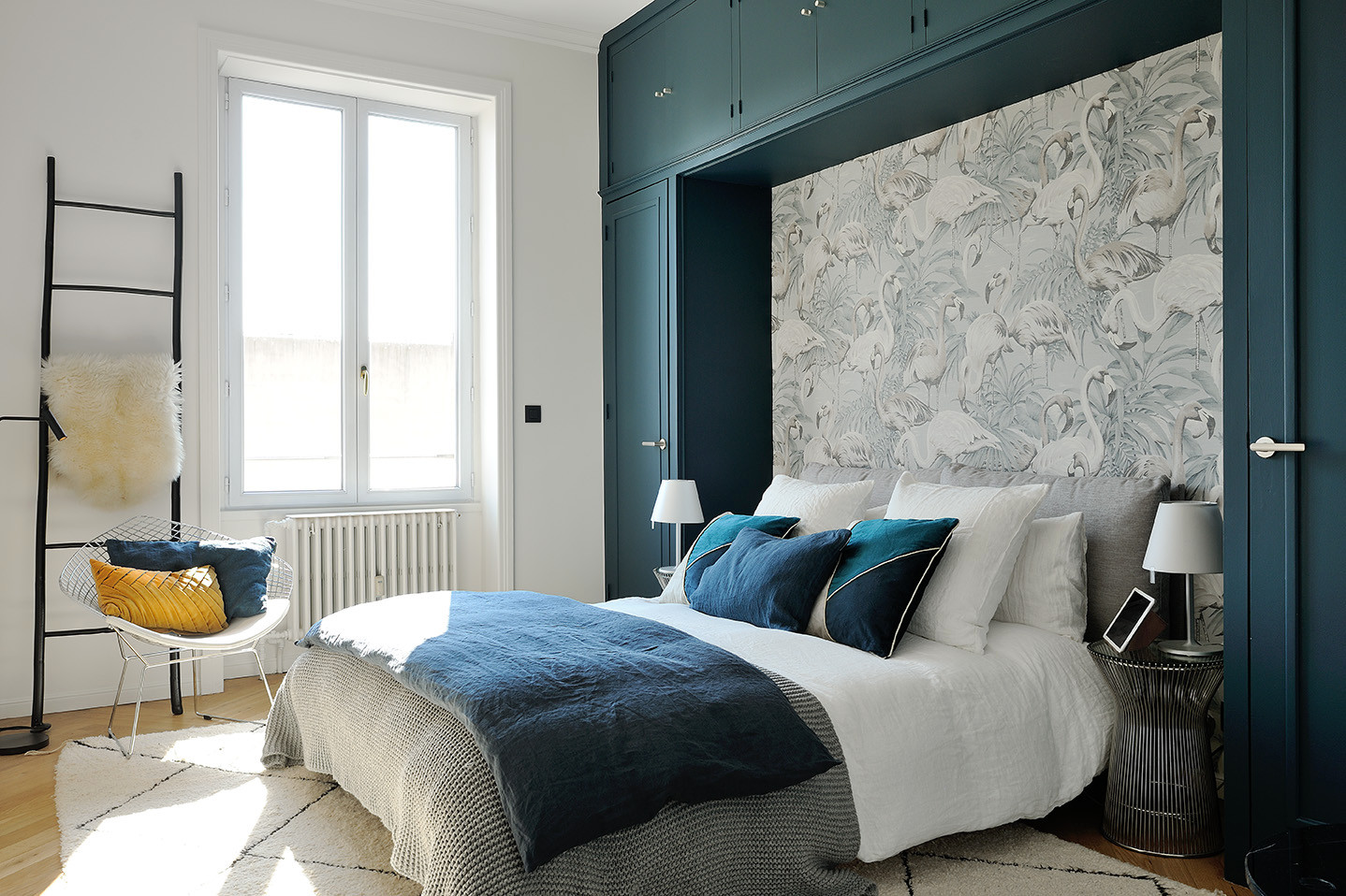 découvrez nos conseils, inspirations et idées de couleurs tendance pour réussir la peinture de votre chambre adulte et créer un espace élégant et relaxant.