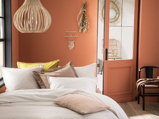 découvrez nos idées et conseils pour choisir la peinture idéale pour une chambre adulte : couleurs tendance, astuces déco et harmonie des teintes pour créer un espace à la fois apaisant et élégant.
