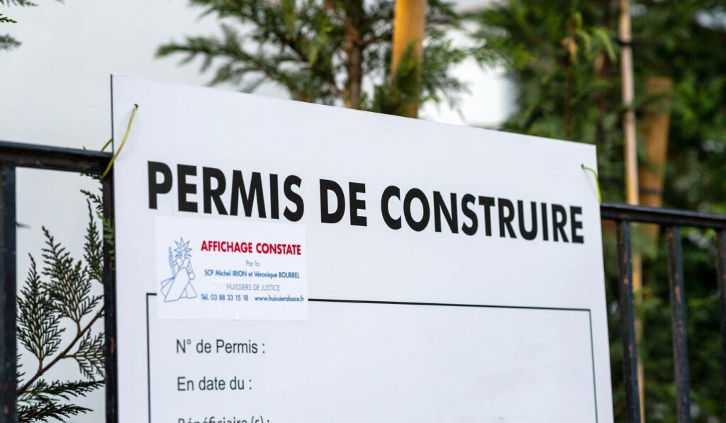 découvrez les différences entre le permis de construire et la déclaration préalable en 2025 : démarches, conditions et conseils pour choisir la bonne autorisation selon votre projet.
