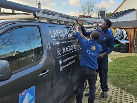 besoin d’un plombier à arcueil ? profitez d’un service d’excellence pour vos dépannages, installations et entretiens. interventions rapides, solutions sur mesure et satisfaction garantie.