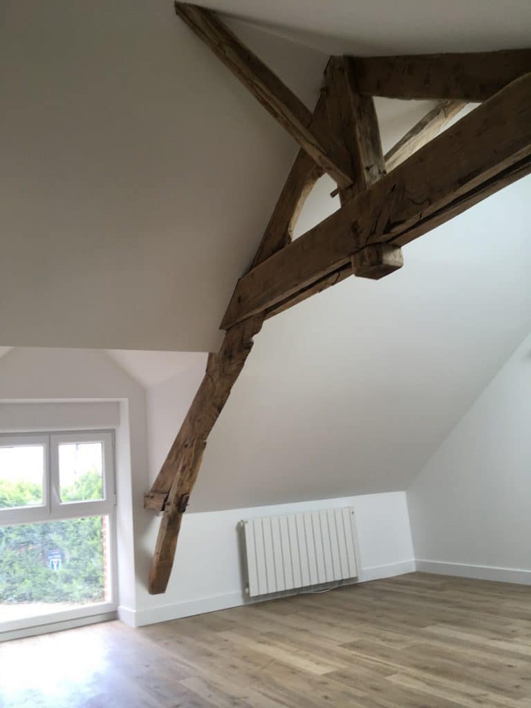 découvrez tout ce qu'il faut savoir sur le prix de la rénovation d'une longère : coûts moyens, facteurs influençant le budget et conseils pour estimer vos travaux en toute sérénité.