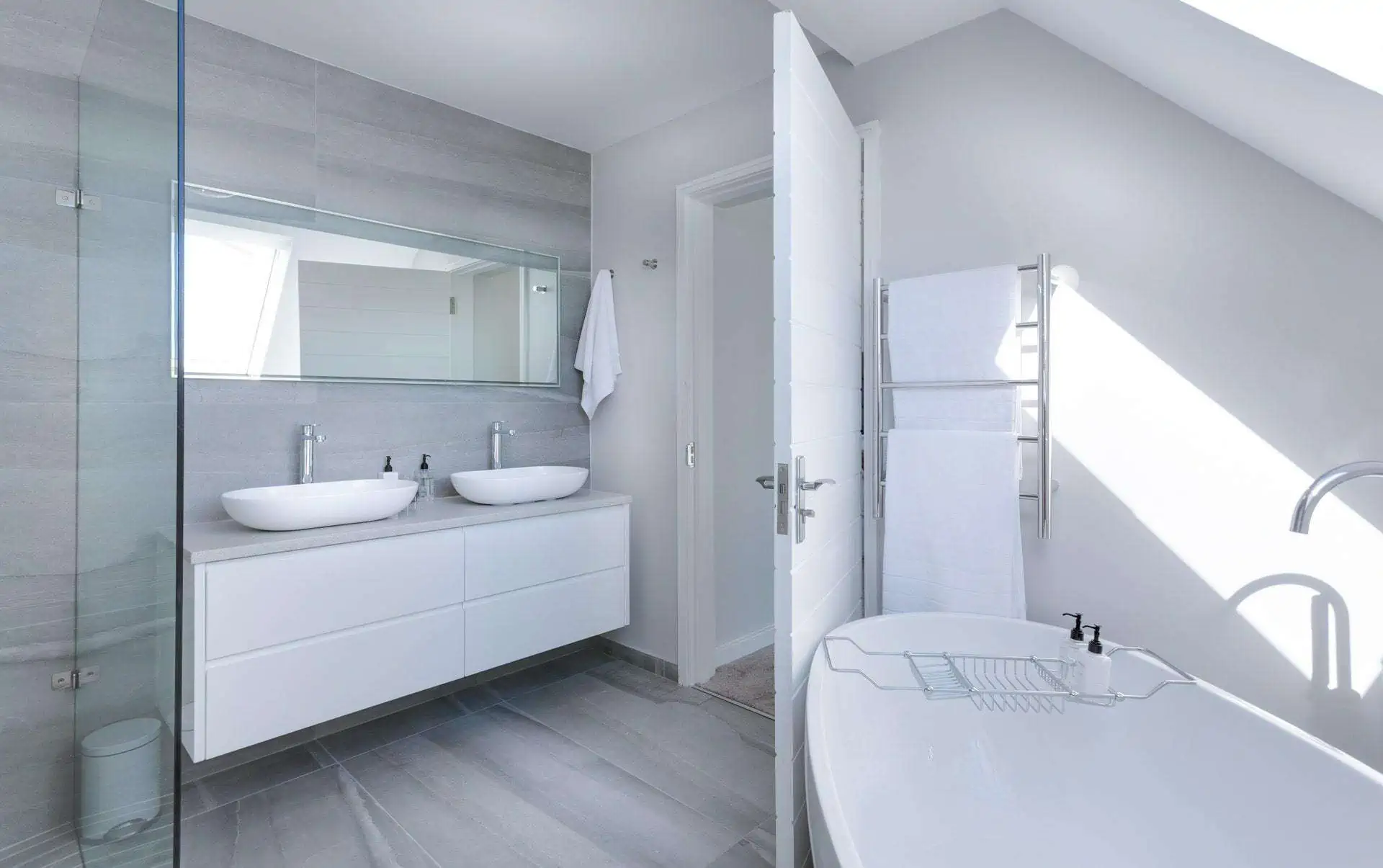 découvrez les prix pour la rénovation d'une salle de bain à paris : conseils, tarifs moyens au m², devis gratuits et astuces pour réussir votre projet tout en maîtrisant votre budget.