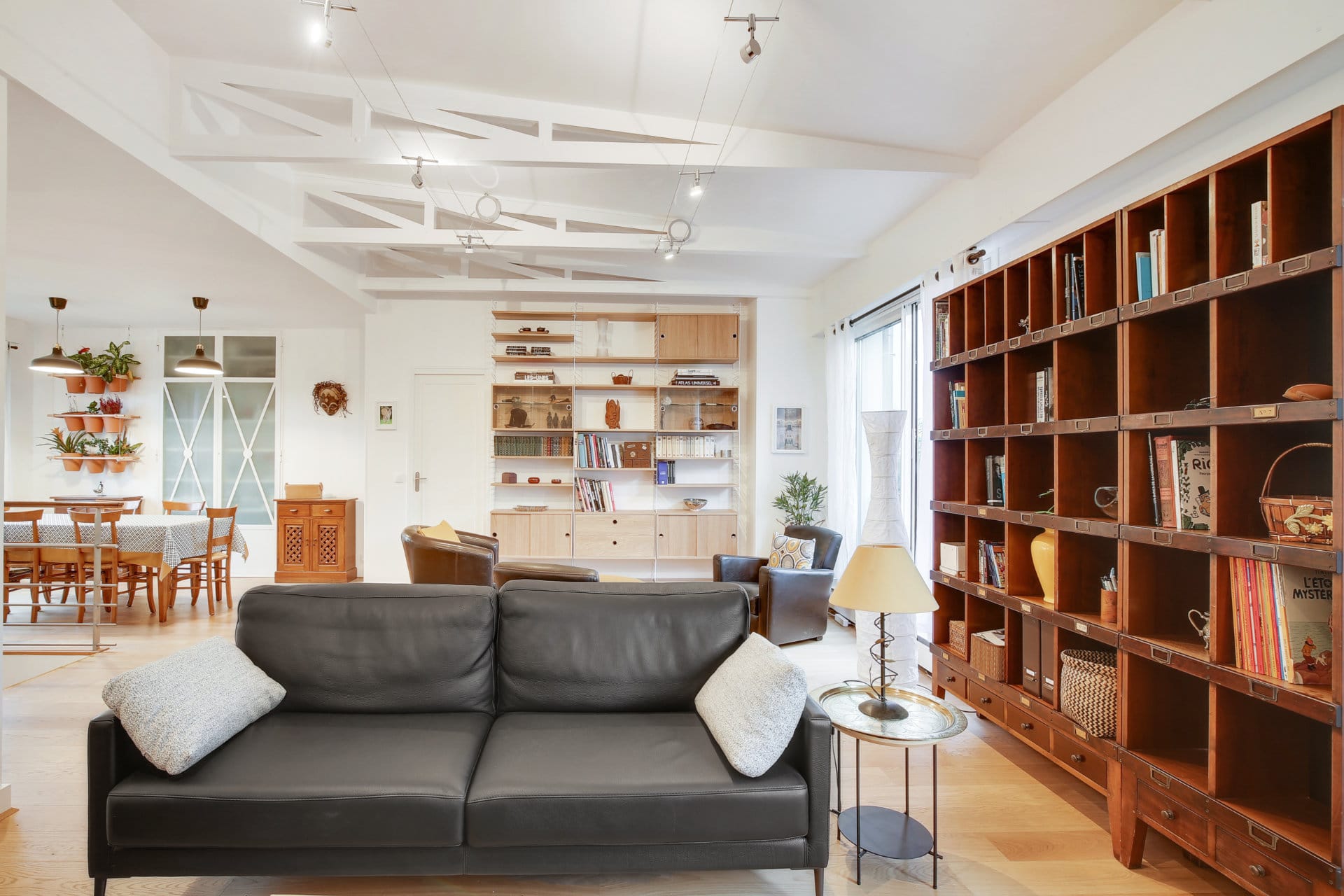 confiez vos travaux de rénovation à bourg-la-reine à une équipe professionnelle. transformez votre intérieur avec des prestations de qualité : rénovation maison, appartement, cuisine, salle de bain. devis gratuit.