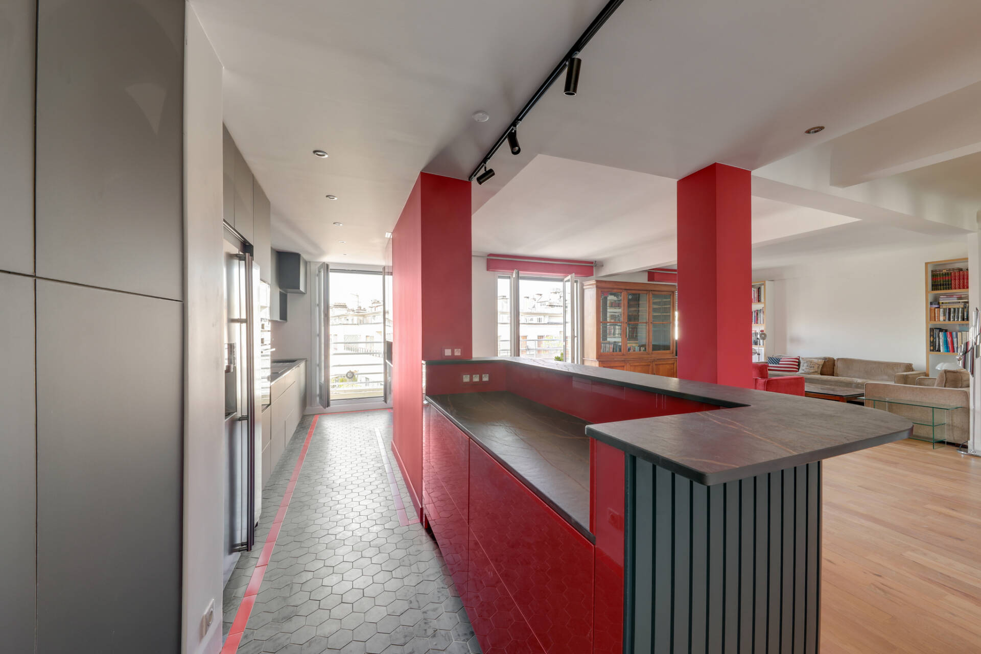 confiez la rénovation de votre cuisine à paris à des experts. design moderne, matériaux de qualité et accompagnement personnalisé pour transformer votre espace selon vos envies.