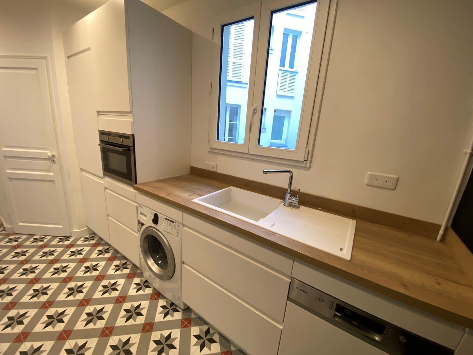 confiez la rénovation de votre cuisine à paris 11ème en 2025 à des professionnels expérimentés. design sur mesure, matériaux de qualité et finitions soignées pour une cuisine moderne et fonctionnelle. devis gratuit.