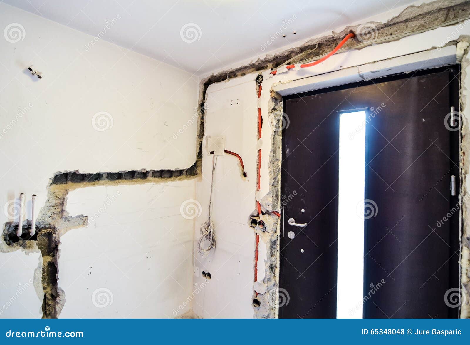 découvrez nos services de rénovation électrique pour moderniser, sécuriser et optimiser l’installation électrique de votre logement ou local professionnel. devis gratuit et intervention rapide !
