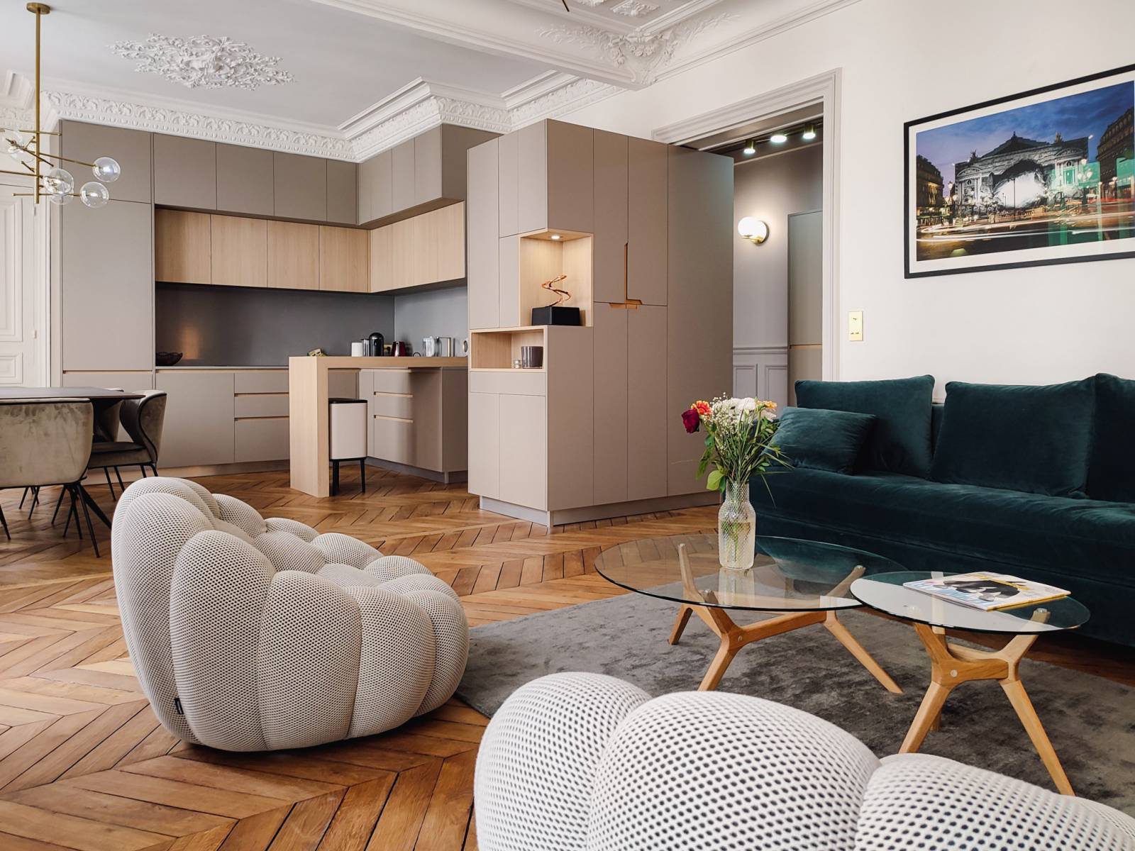 découvrez l’art de la rénovation haussmannienne : conseils, astuces et inspirations pour restaurer avec élégance et modernité les appartements typiques de l’ère haussmann à paris.