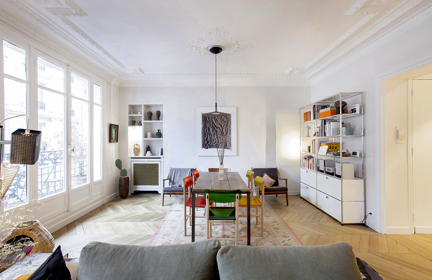 donnez une nouvelle vie à votre intérieur à paris avec notre service de rénovation. expertise, conseils personnalisés et finition haut de gamme pour tous vos projets de rénovation intérieure.