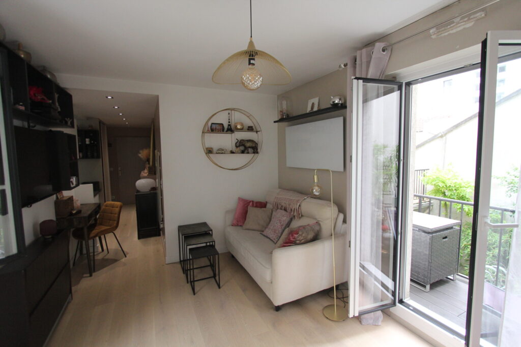 confiez votre rénovation intérieure à paris à des experts qualifiés. aménagement, décoration, travaux sur mesure pour sublimer votre appartement ou maison. obtenez un devis rapide et gratuit !