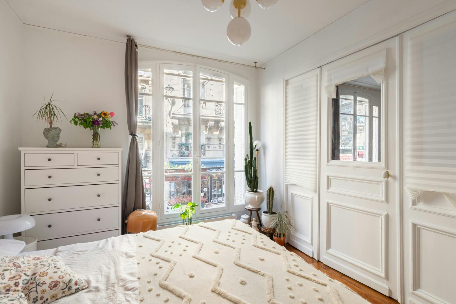 confiez votre rénovation intérieure à paris 75001 à des experts qualifiés. modernisation, aménagement, décoration : bénéficiez d’un service sur mesure et de conseils personnalisés pour transformer votre espace avec style.