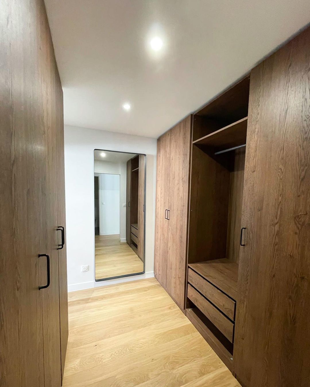 découvrez nos services de rénovation intérieure à paris 75007 pour 2025 : modernisation, aménagement sur-mesure et finitions haut de gamme. transformez votre intérieur avec des experts qualifiés !