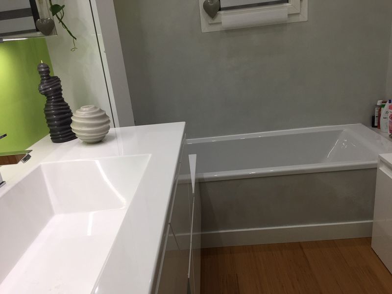 confiez la rénovation de votre salle de bain à vaucresson à des professionnels qualifiés. modernisez votre espace avec des solutions sur mesure pour un résultat élégant et fonctionnel.