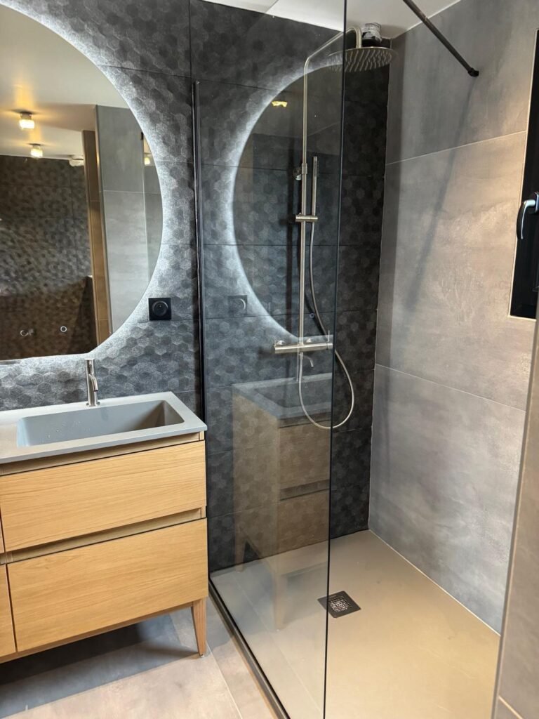 confiez la rénovation de votre salle de bain à ville-d'avray à des experts : modernisation, aménagement sur mesure et conseils personnalisés pour un espace à votre image.