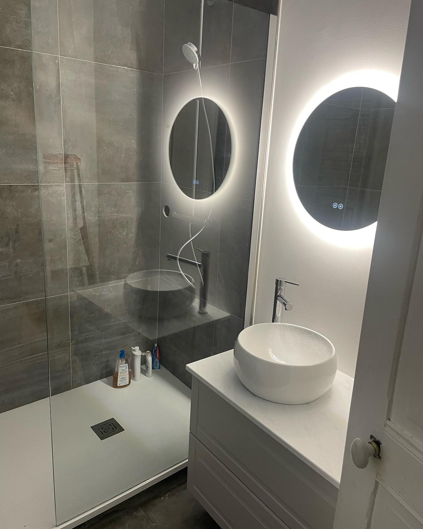 confiez la rénovation de votre salle de bains à paris 75019 à des experts. solutions sur mesure, devis gratuit, matériaux de qualité et finitions soignées. transformez votre salle de bains selon vos envies !
