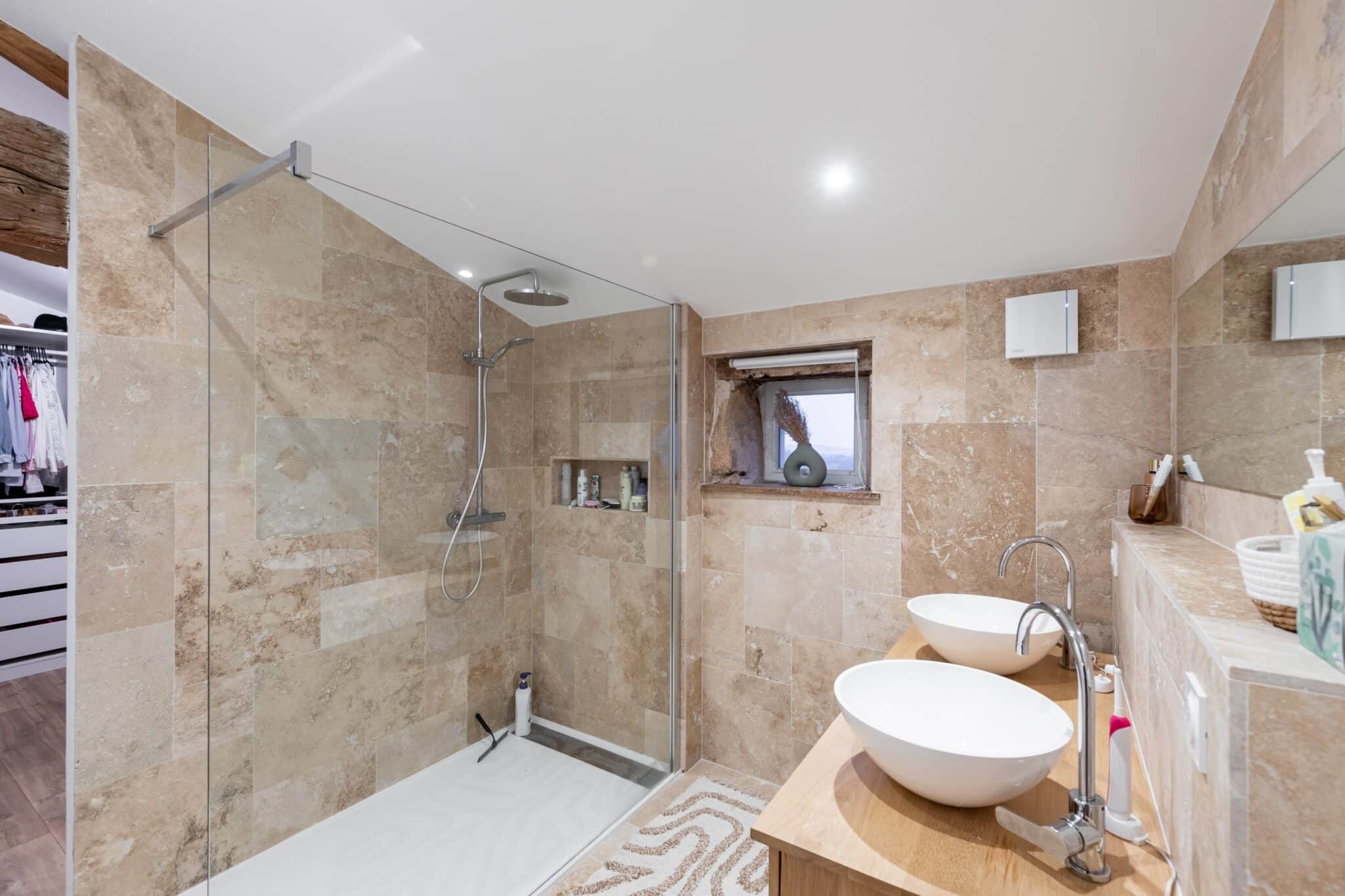 confiez la rénovation de votre salle de bains à des experts ! transformez votre espace avec des solutions modernes, fonctionnelles et esthétiques adaptées à vos besoins et à votre budget.