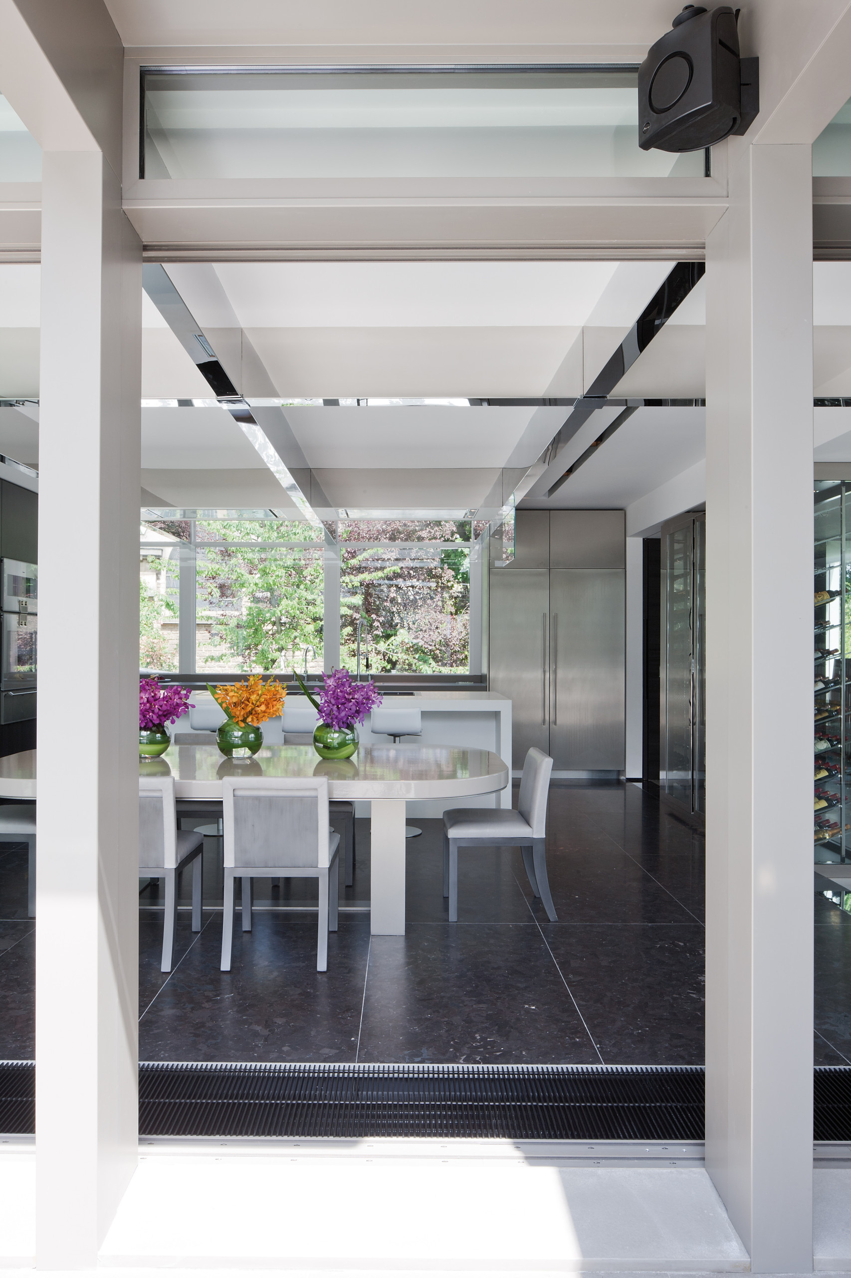 confiez la rénovation de votre villa à saint-cloud à des experts. travaux de qualité, conseils personnalisés et accompagnement sur mesure pour redonner vie à votre bien immobilier.