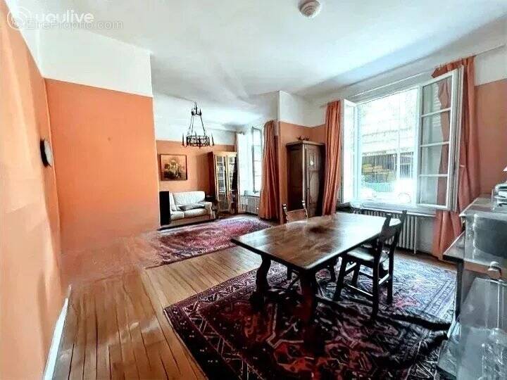 confiez la rénovation de votre maison à paris 16 à des experts : travaux sur mesure, matériaux de qualité et accompagnement personnalisé pour transformer votre intérieur selon vos envies.