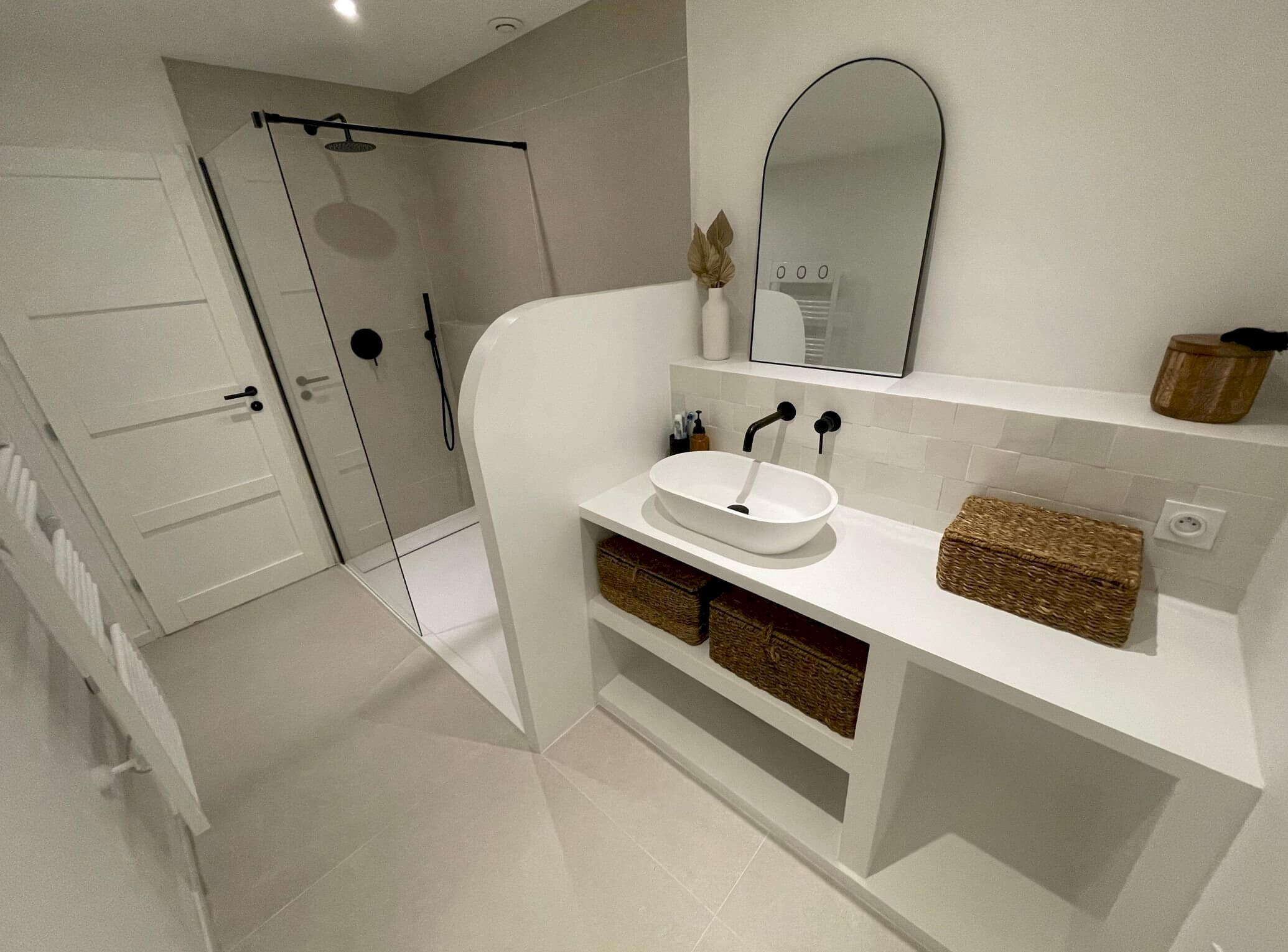 découvrez des astuces et solutions pratiques pour rénover votre salle de bain sans réaliser de gros travaux. modernisez votre espace facilement et rapidement grâce à des idées simples et économiques.