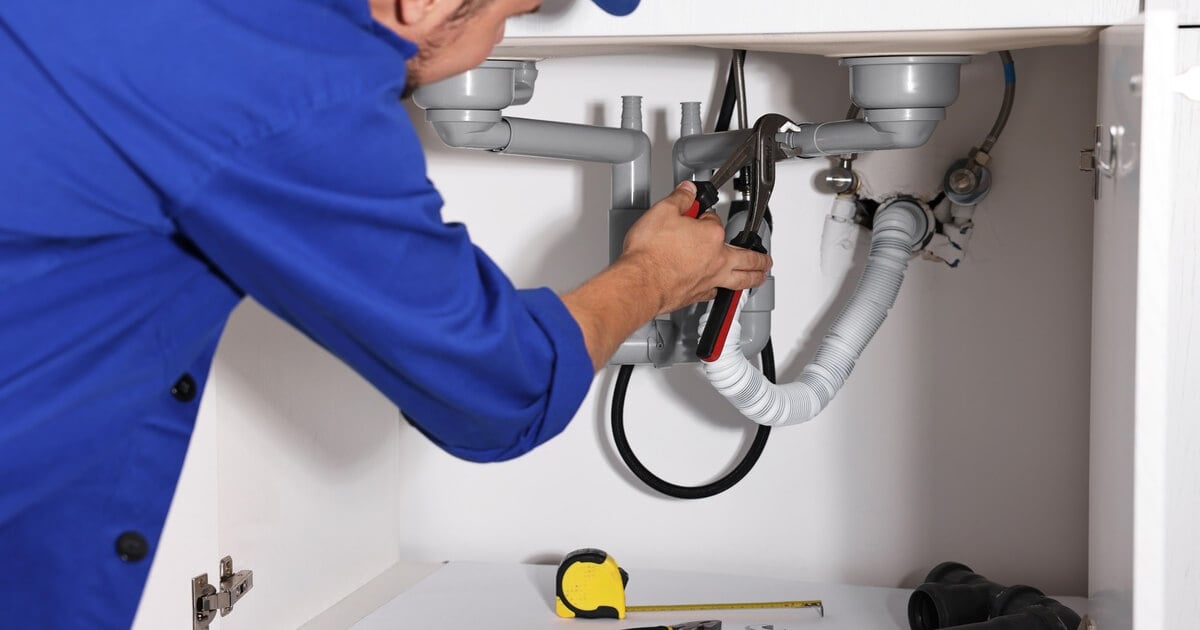 besoin d'une réparation de canalisation à clamart ? nos experts interviennent rapidement pour détecter et résoudre vos problèmes de plomberie. devis gratuit et intervention en urgence.