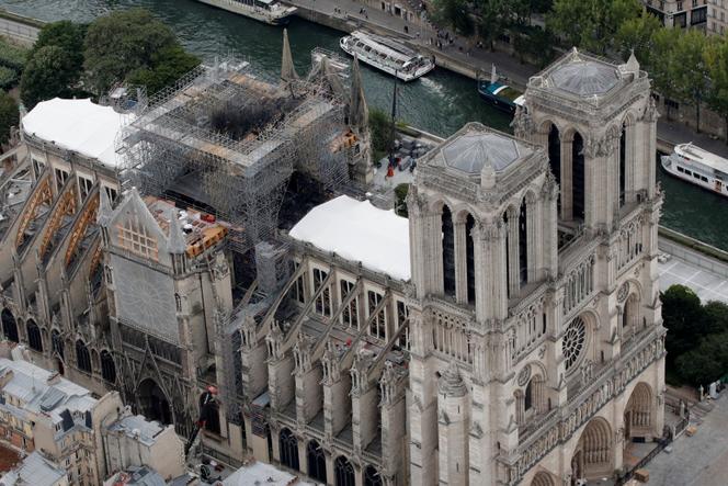 découvrez les dernières avancées et enjeux de la restauration de notre-dame de paris : techniques, défis et actualités sur la reconstruction de ce monument emblématique.