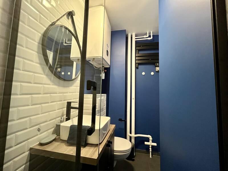 découvrez nos solutions pour une salle de bain moderne à fontenay-aux-roses : aménagements contemporains, matériaux tendance et conseils de rénovation pour un espace élégant et fonctionnel.