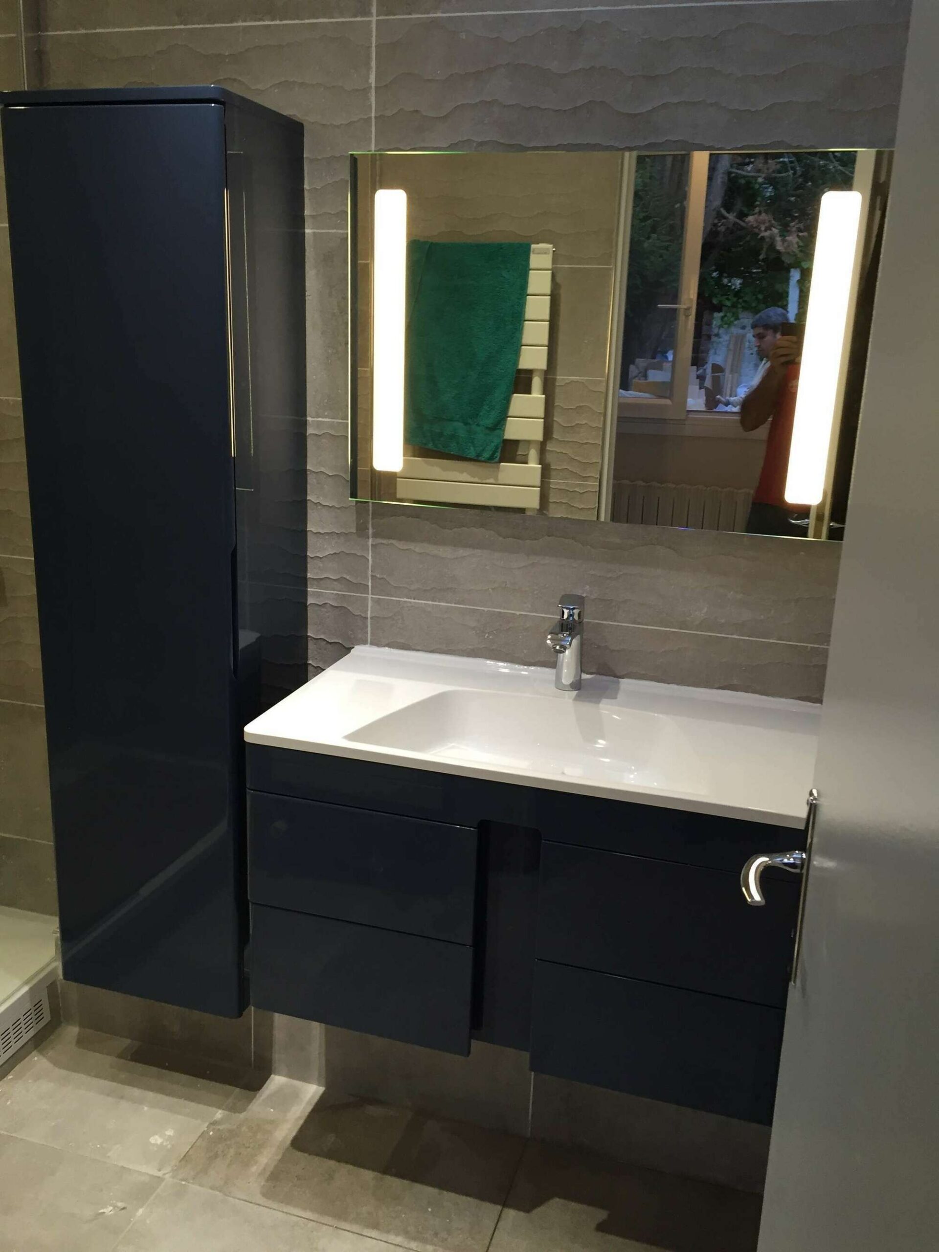 découvrez nos solutions de salle de bain sur mesure à clamart : conception personnalisée, matériaux de qualité et accompagnement dédié pour un espace unique et fonctionnel adapté à vos besoins.