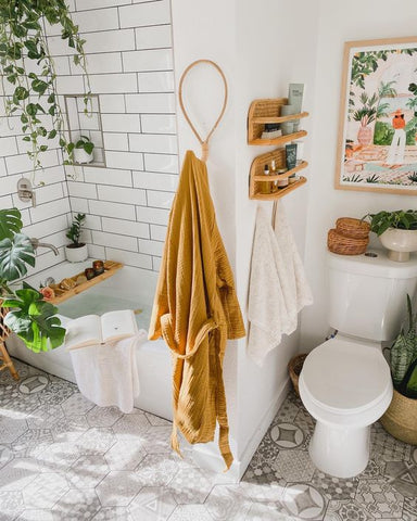 découvrez nos conseils et inspirations pour aménager une salle d'eau tendance à petit prix : idées déco, astuces économiques et sélections de matériaux abordables pour une salle moderne et stylée sans se ruiner.