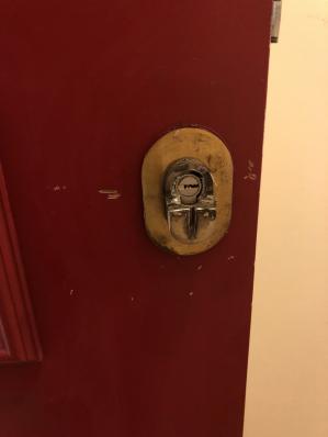 besoin d'une intervention rapide en serrurerie à courbevoie ? dépannage d'urgence, ouverture de porte, changement de serrure 24h/24 et 7j/7. service fiable et professionnels qualifiés.