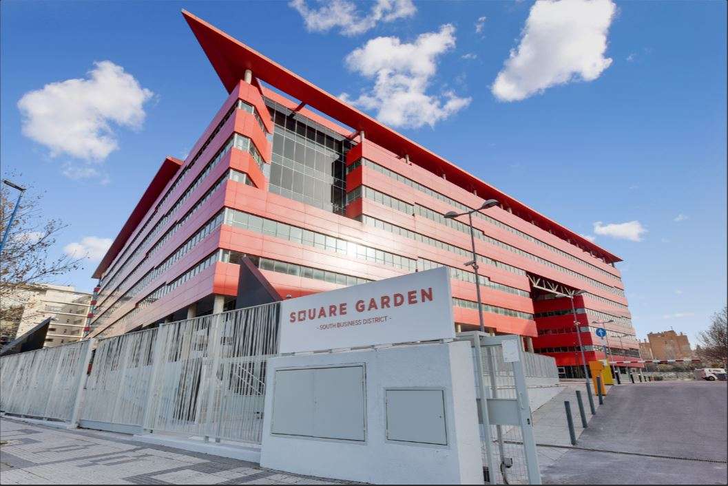 découvrez le square marie-curie, un espace vert paisible situé au cœur de la ville, idéal pour se détendre en famille ou entre amis. profitez de ses aires de jeux, de ses espaces fleuris et de son ambiance conviviale pour une pause nature.