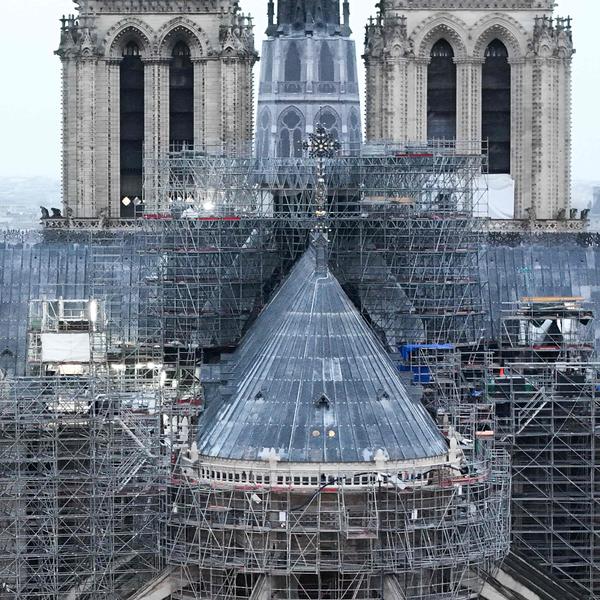 découvrez l’avancement des travaux de restauration de notre-dame de paris et les étapes clés prévues jusqu’en 2030. suivez les actualités et enjeux du chantier emblématique.