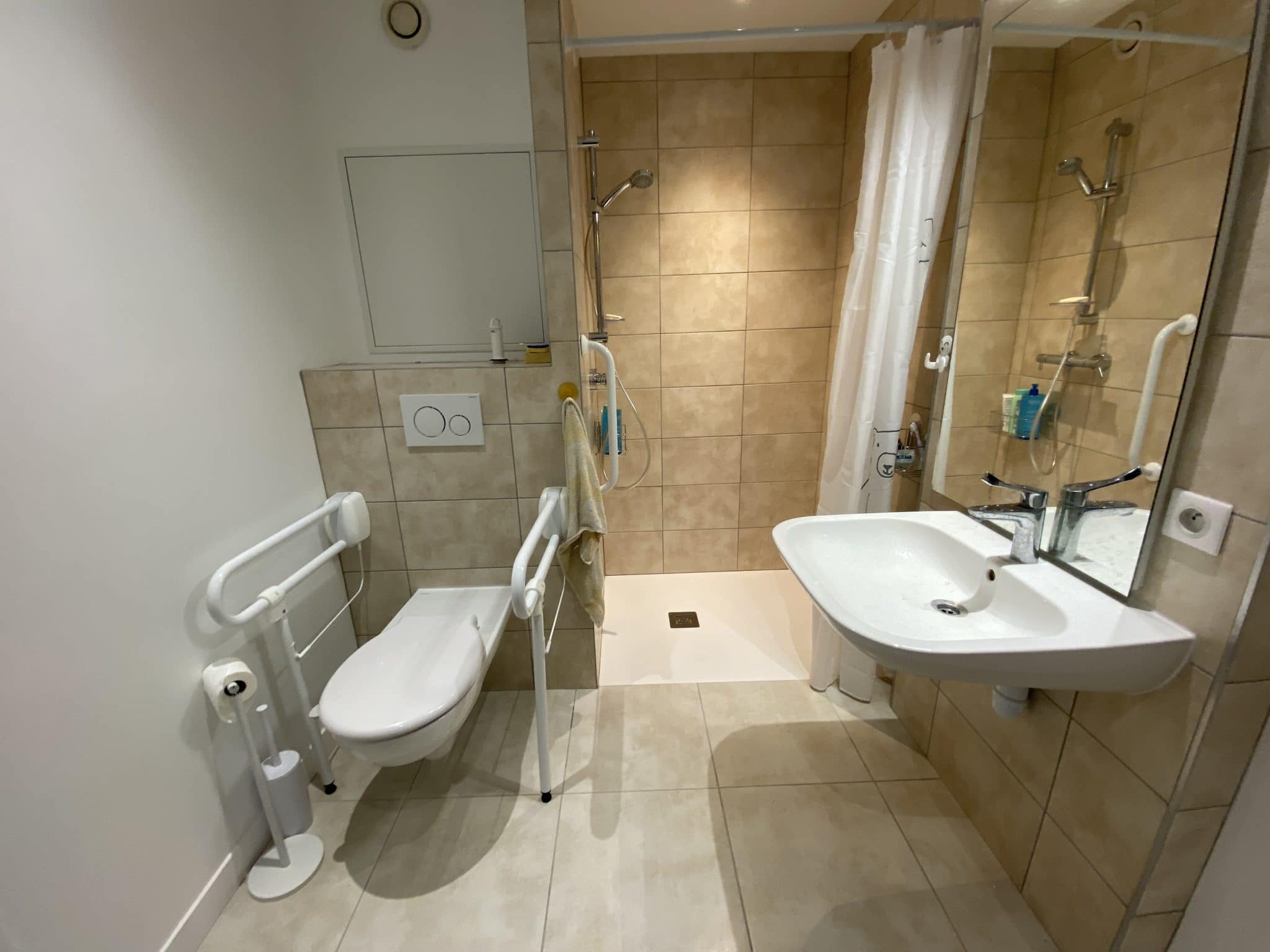 profitez de la tva réduite pour vos travaux de salle de bain à paris. découvrez les conditions, avantages et bénéficiez d’une rénovation à moindre coût par des professionnels qualifiés.