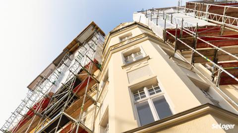 découvrez les modalités de la vente forcée en copropriété pour travaux : motifs, procédures légales, conséquences pour les copropriétaires et conseils pour anticiper ce type de situation.