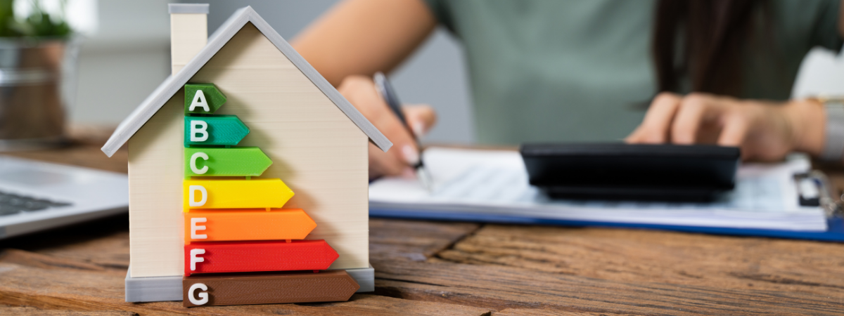 découvrez comment la vente forcée dans une copropriété peut être engagée pour permettre la réalisation de travaux indispensables, les démarches à suivre et les droits des copropriétaires concernés.