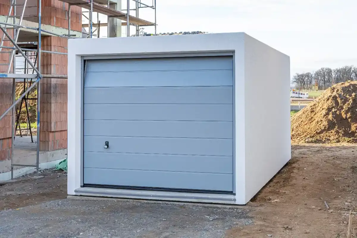 découvrez tout sur le coût d'un garage : tarifs de construction, frais d'entretien, éléments qui influencent le prix et conseils pour faire des économies. comparez et préparez votre budget facilement !