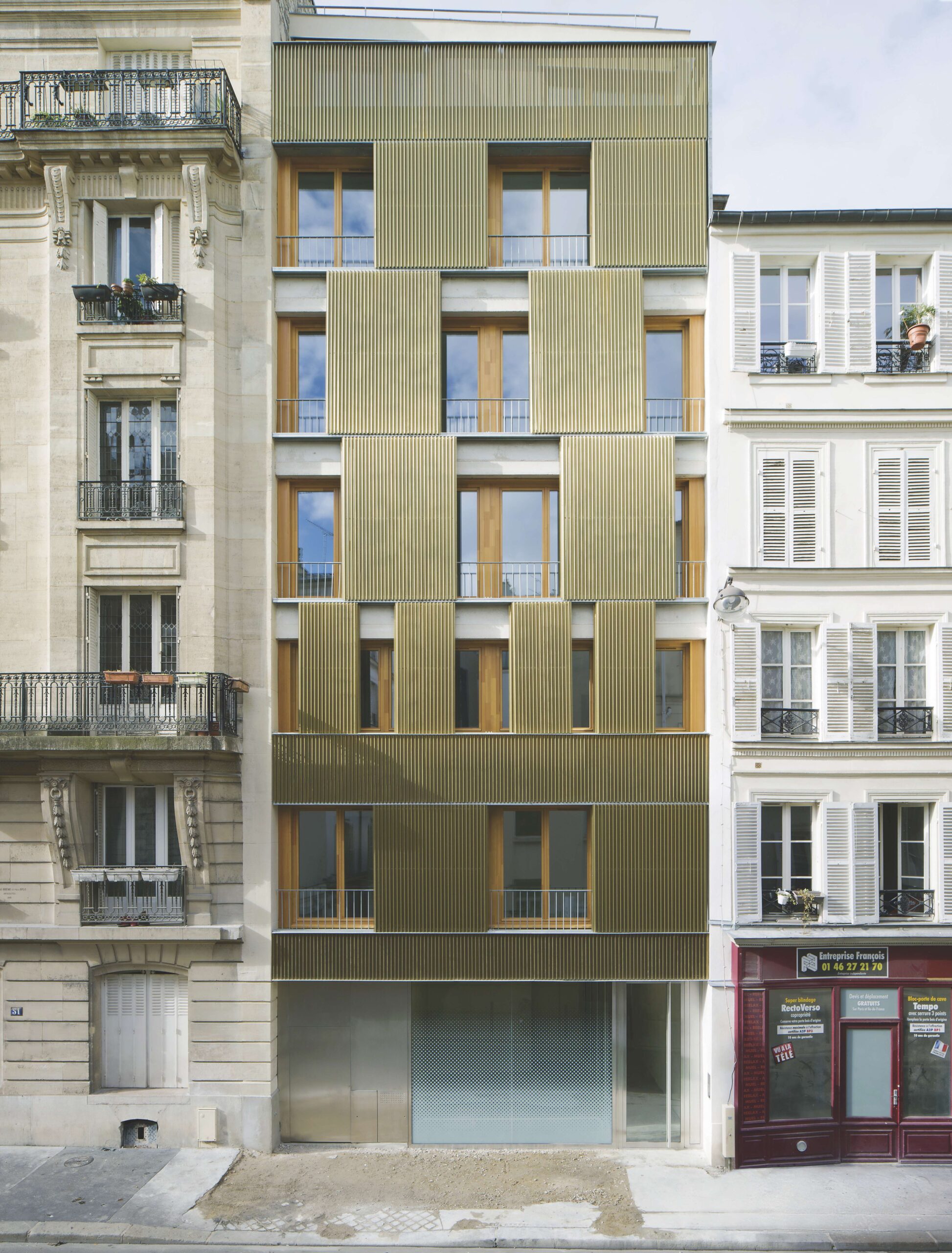 découvrez les premiers logements sociaux innovants dans le prestigieux triangle d’or à paris, alliant qualité de vie et accessibilité au cœur de la capitale.